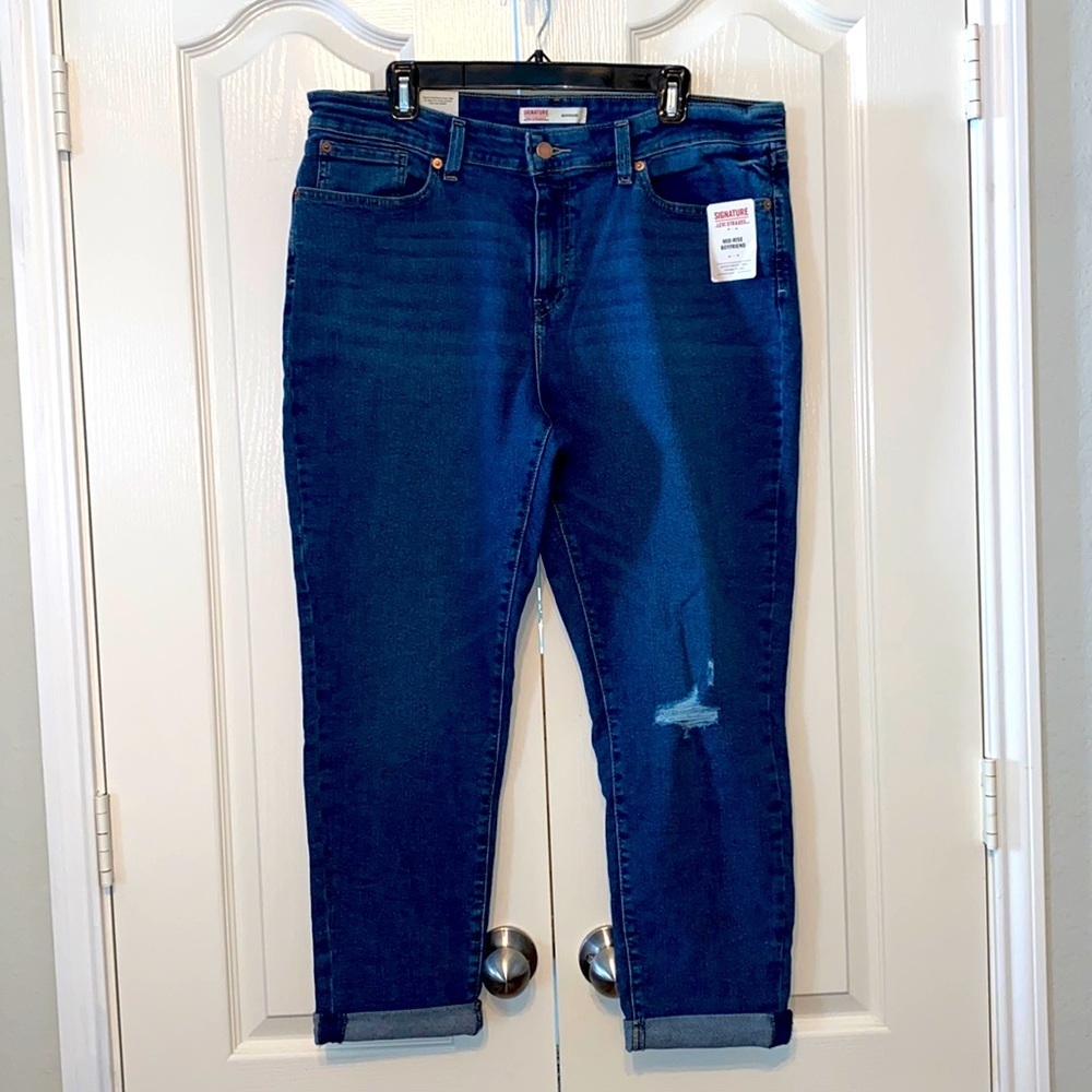 Signature by Levi Strauss Mid Rise Boyfriend Woman’s Jeans size 18 W 34